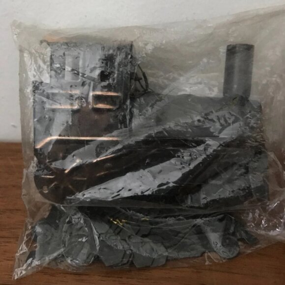 NEW Vintage Railroad Locomotive Train Tin Wind Chimes 1880 Hong Kong Model 84 - Picture 4 of 5